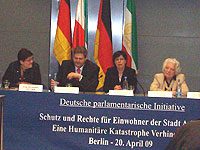 Bundestagsabgeordnete: Keine Zwangsumsiedlung von Ashraf-Bewohnern Sample Image