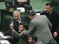 Spannungen im herrschenden Lager der Mullahs verschärfen sich
