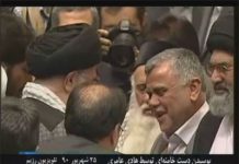 Der Kommandeur des Badr-Corps und Malikis Minister Hadi Ameri statten zusammen mit anderen irakischen Agenten des iranischen Regimes Khamenei einen Besuch ab und küssen ihm die Hand