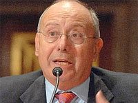 ALFONSE D’AMATO – Camp Liberty ist nichts anderes als ein Gefängnis