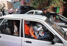 Iran: Autos von „unangemessen gekleideten“ Frauen werden von Regimepolizei konfisziert
