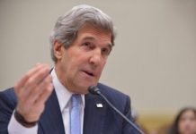Kerry greift iranisches Regime für Angriff auf Dissidenten an
