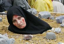 Mullahs erklären: Steinigung bleibt im Gesetz verankerte Bestrafung im Iran