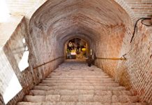 Iran: Die historische Stätte Nushabad wurde geschlossen, um ‚gemischtgeschlechtliche’ Touristengruppen auszusperren