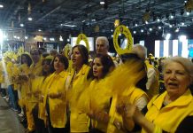 Paris: Große Versammlung von Iranern