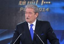 Ehemaliger albanischer Premierminister lobte die „wundervolle” Gemeinschaft der Camp Liberty Bewohner in Albanien