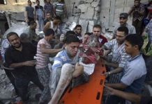 Ein Militärschlag in der Nähe einer UN-Schule im Gazastreifen läßt 10 Tote zurück