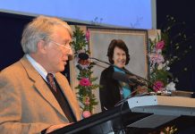 Eine Konferenz gedenkt der ehemaligen First Lady Frankreichs, Danielle Mitterrand; sie verurteilt die rasch zunehmenden Hinrichtungen und Mißhandlungen im Iran