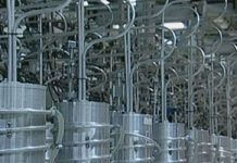 IRAN: Khamenei lässt die Absicht erkennen, die atomaren Aktivitäten fortzusetzen und die Unterzeichnung einer Vereinbarung zu umgehen