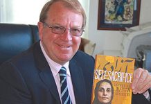 SELBSTAUFOPFERUNG – ein Leben mit den iranischen Mudschahedin PMOI/MEK – das neue Buch von Struan Stevenson
