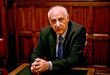Lord Carlile begrüßt die „einzigartige Manifestation der Einigkeit“ gegen das iranische Regime während der Versammlung am 13. Juni
