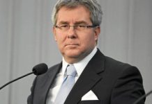 Führender Europaabgeordneter: Wir müssen die iranische Opposition für Demokratie unterstützen