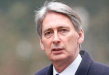 Der Besuch des englischen Ministers in Teheran mitten in einer Zeit von Massenexekutionen und sein Treffen mit Politikern, die verantwortlich sind für 120.000 politisch motivierte Hinrichtungen, ermutigt zu noch mehr Hinrichtungen und verrät die Menschenr