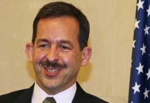 Stephen Mull wurde von den USA als Botschafter mit der Oberaufsicht über das Vorgehen in Bezug auf das Abkommen mit dem Iran ausgeguckt – ein Bericht