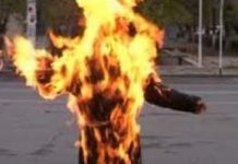 Iran: Selbstverbrennung eines kurdischen Lehrers aus Protest gegen Erpressungen durch das Mullahregime