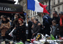 Frankreich ehrt die 130 Opfer der Terrorangriffe vom 13. November