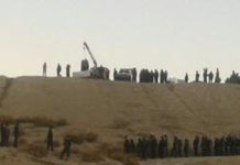 IRAN: Junger Mann an einer archäologischen Anlage öffentlich erhängt