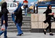 Frauen im Iran: Getarnte Moralpolizei