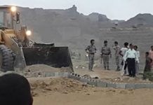 Das iranische Regime demoliert in einem verarmten Dorf Häuser der Bewohner