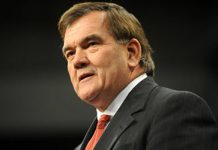 Tom Ridge: Vergangenheit der Verbrechen des iranischen Regimes kann nicht länger ignoriert werden