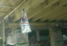 Iran: Bild von Maryam Rajavi auf einer großen Brücke in der Hauptstadt