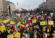 Einige Tausend demonstrieren in Berlin gegen die Führung im Iran