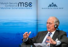 Deutscher Diplomat mahnt: das iranische Regime schießt sich selbst ins Bein