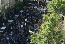 Iran: Eine Versammlung von Arbeitern wird von den repressiven Sicherheitskräften angegriffen; Dutzende werden verhaftet