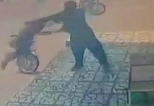 Iran: Sicherheitsagent schlägt afghanisches Kind