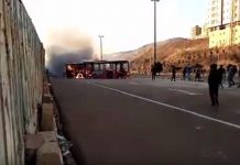 Iranische Jugendliche wehren Angriffe des IRGC ab
