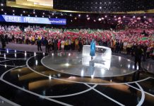 Prominenten Persönlichkeiten in den USA aus beiden Parteien unterstützt NWRI und MEK