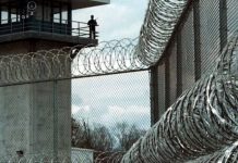 Iran: Eine Gruppe von Gefangenen in Einzelhaft zu einem Hungerstreik im Dastgerd-Gefängnis in Isfahan