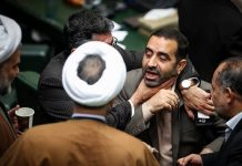 Steigende interne Machtkämpfe zeigen die Tiefe der Krise im iranischen Regime