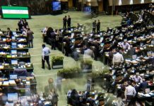 Iran: Khamenei befiehlt dem Parlament, das Internet zu beschränken
