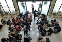 Iran: Am 17. Tag des landesweiten Aufstandes protestieren und demonstrieren Studenten an Dutzenden Universitäten in verschiedenen Städten
