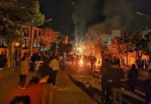 Am 47. Tag des Aufstands halten Studenten Sit-ins und Demonstrationen ab in Teheran und in anderen Städten