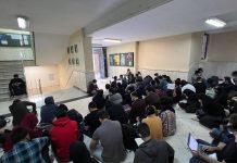 46. Tag des landesweiten Aufstands: Sitzstreiks und Proteste von Studenten im ganzen Iran