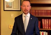Der kanadische Abgeordnete Michael Cooper fordert die Trudeau-Regierung auf, die IRGC zu verbieten