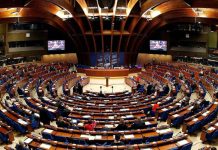 EU- Parlamentarier unterstützen Irans Aufstand und die Rechte der Bewohner von Ashraf 3