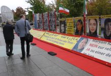 Welttag gegen die Todesstrafe: Menschenrechtsausstellung vor dem Bundestag