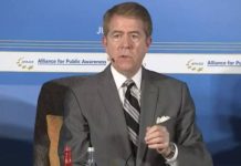 Botschafter Bloomfield diskutiert die Vision des NWRI für einen Machtübergang im Iran