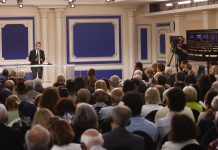 Ehemaliger UN-Sonderberichterstatter Javaid Rehman fordert Rechenschaftspflicht für die Gräueltaten des iranischen Regimes