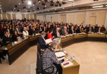 Die Zukunft Irans: Pariser Konferenz beleuchtet den Weg zu Demokratie und Menschenrechten