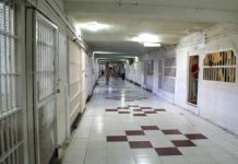 In der 51. Woche der Proteste verbünden sich 34 Gefängnisse gegen Hinrichtungen Inside view of Adelabad Prison, located in Shiraz, southern Iran