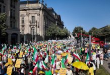 Große Kundgebung „Freier Iran“ am 8. Februar 2025 in Paris