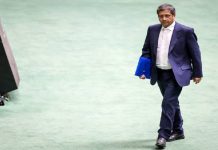 Rivalisierende Fraktionen im Iran streiten über das Schicksal des Wirtschaftsministers