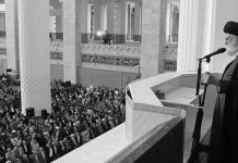 Khameneis Rede zu Eid al-Fitr: Mehr Angst vor Aufständen als vor äußeren Feinden