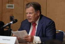 Iran laut Ex-BND-Mann: Frieden nur ohne Mullah-Regime