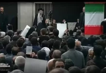 Khameneis Rede: Inszenierte Stärke, verdeckter Ruin