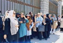 Iran: Arbeiter und Ingenieure prangern Regimefehler an